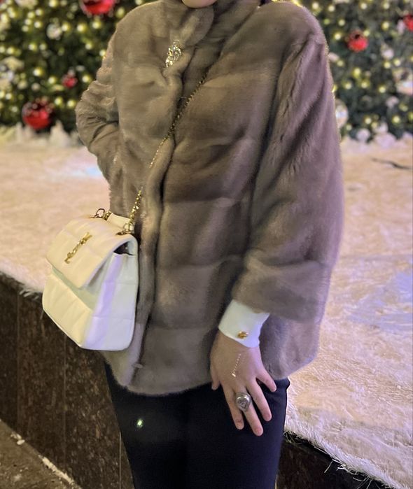 Продам норковую шубу