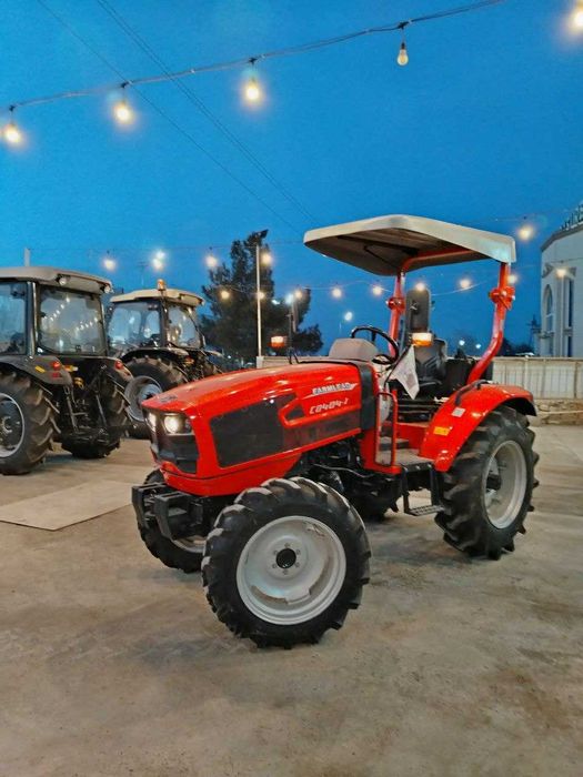 Traktor FARMLEAD 404