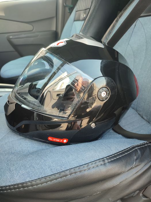 Каска для мопеда или мото