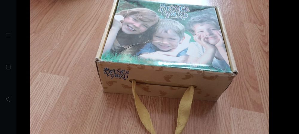 Продам детские ботинки