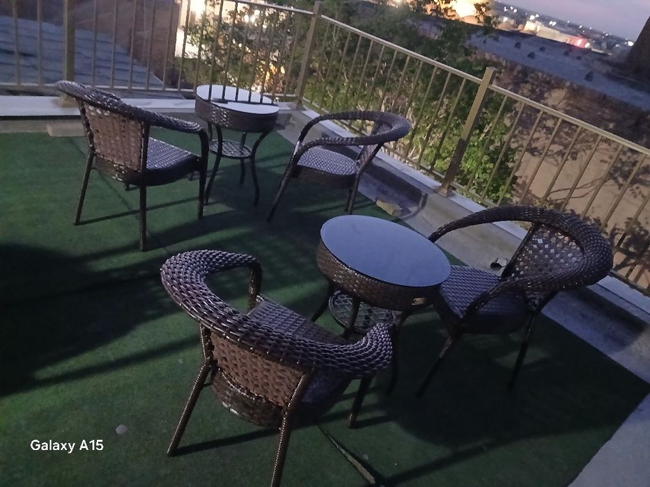 Kletichni stol stullar