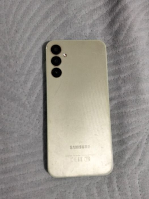 Продам Samsung A14 4/64 торг есть