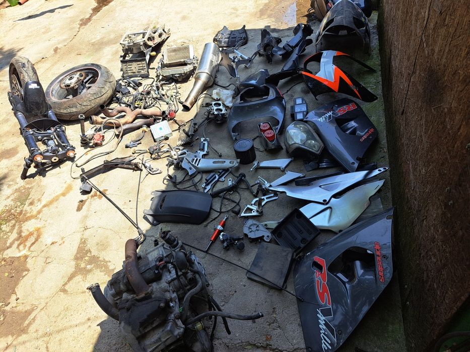 Piese aprilia rsv 1000