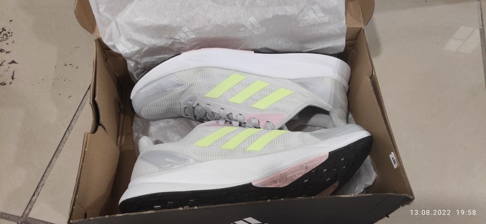 Кроссовки Adidas оригинал. Размер Ru44 28см