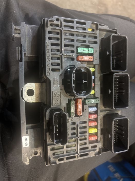 BSM модул за Пежо/Ситроен L06