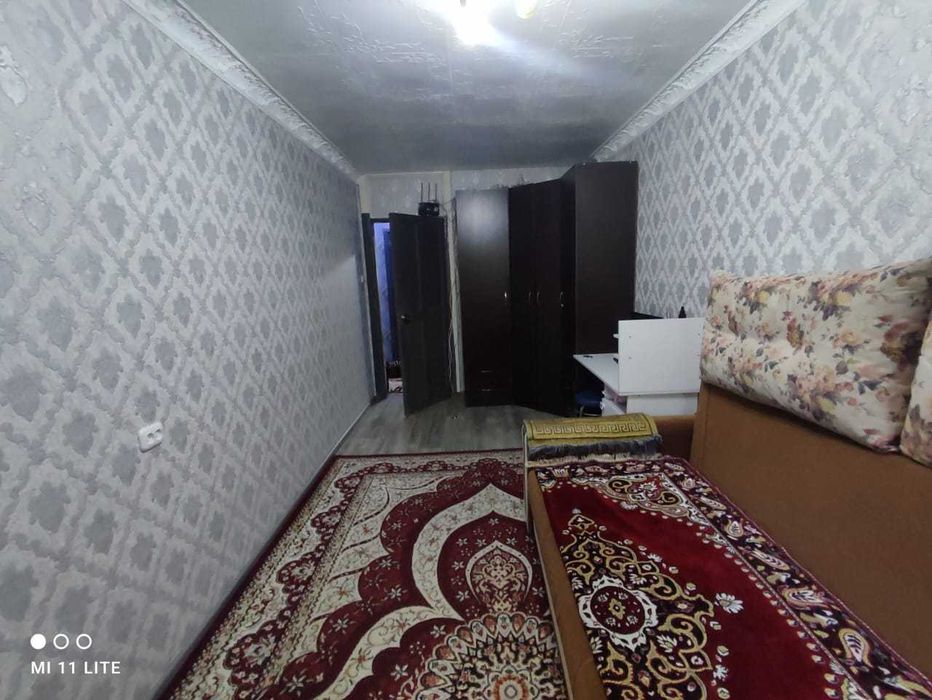 3 комнатная / на 2 микрорайоне