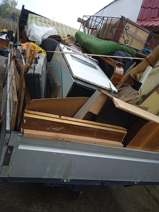 Transport moloz debarasari mobila spargem pereți mutari marfa relocari