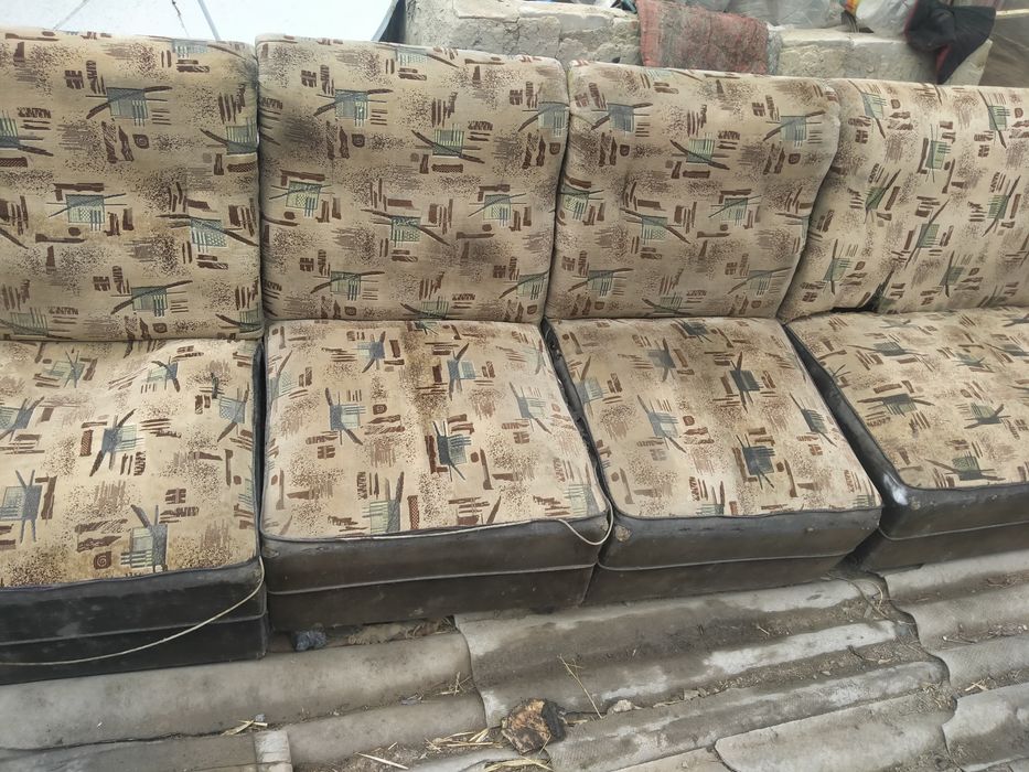 Продам б/у дивандек состояние среднее