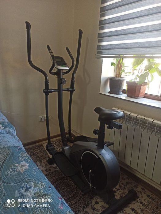 Велотренажер. Холат Зур