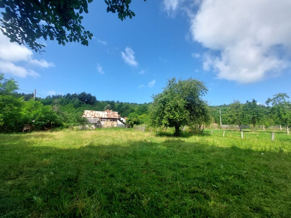 PF Vând teren1700 mp  intravilan Vlădești, AG