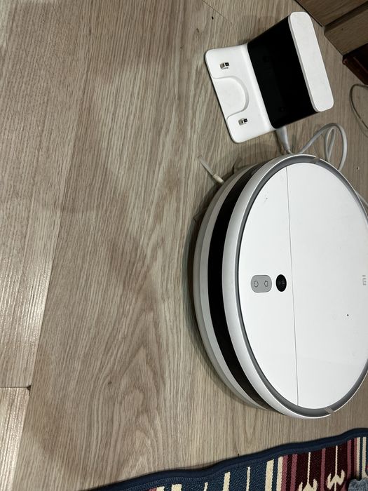 Робот пылисос mi