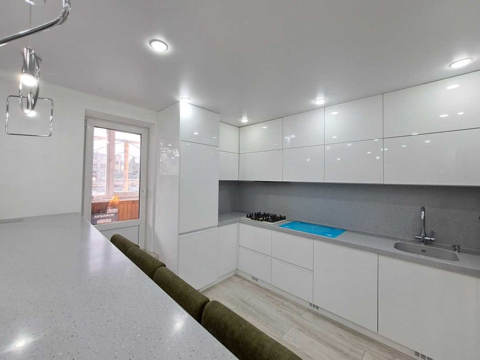 Продажа 3-комнатной квартиры