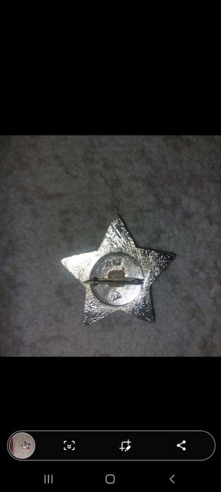 Продам значок октябренка