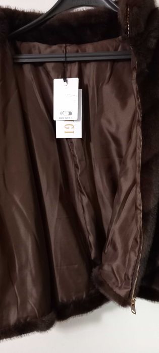 Продавам палто цвят кафе