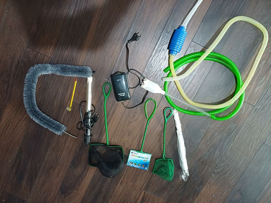 Vand set accesorii pentru acvariu