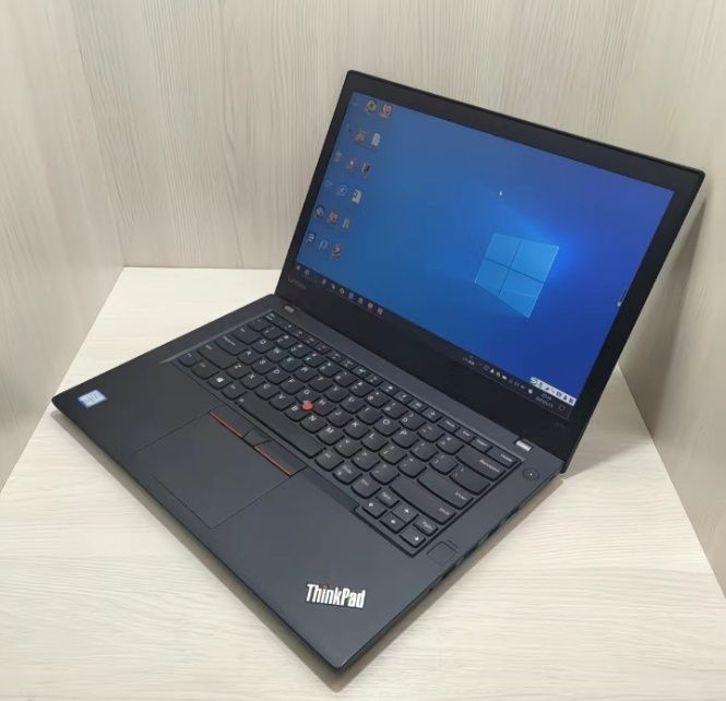 Noutbuk   Lenovo