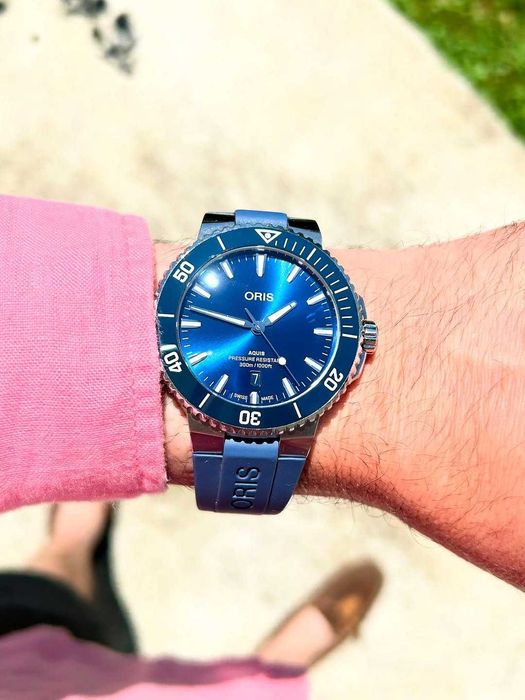 Часовници Oris Aquis сребристо/синьо