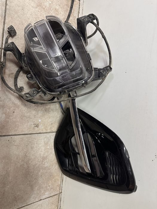 Продам противотуманную фару в сборе