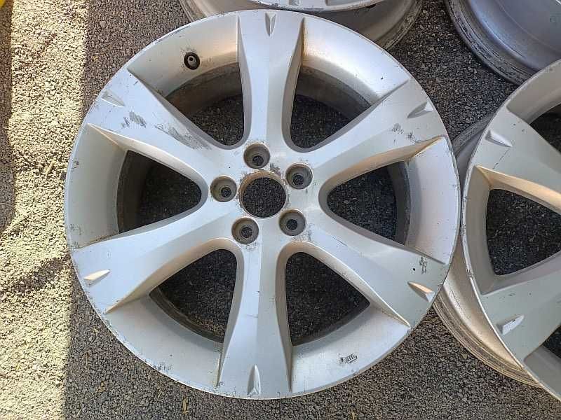 Продам оригинальные легкосплавные диски на автомашину Subaru