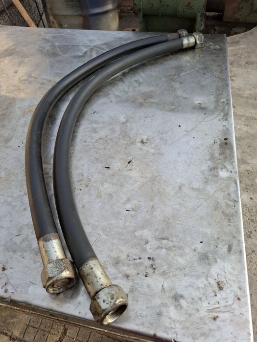 Продавам хидравлични маркучи,дизелови дюзи за Ифа ,болгарче.