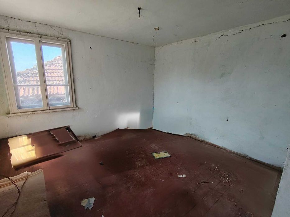 Къща в дунавското село Остров обл. Враца.