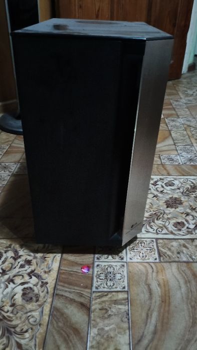 Колонки от домашнего кинотеатра