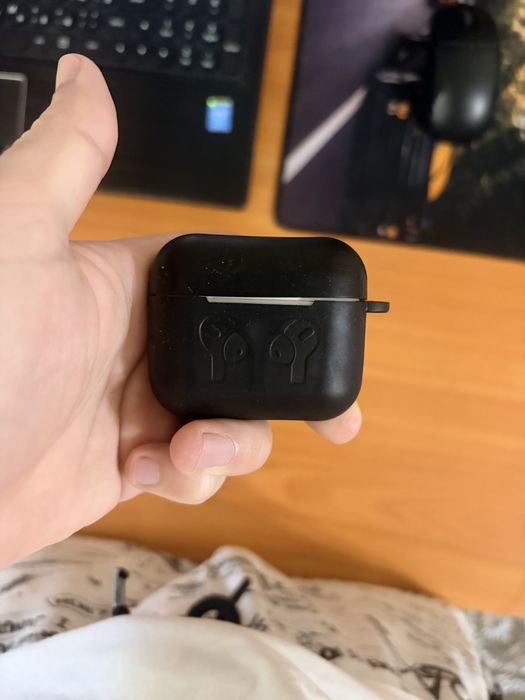 Продам кейс Air Pods
