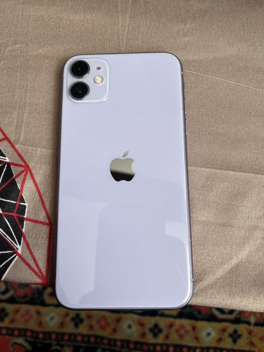 Продаю айфон 11 заблокированный