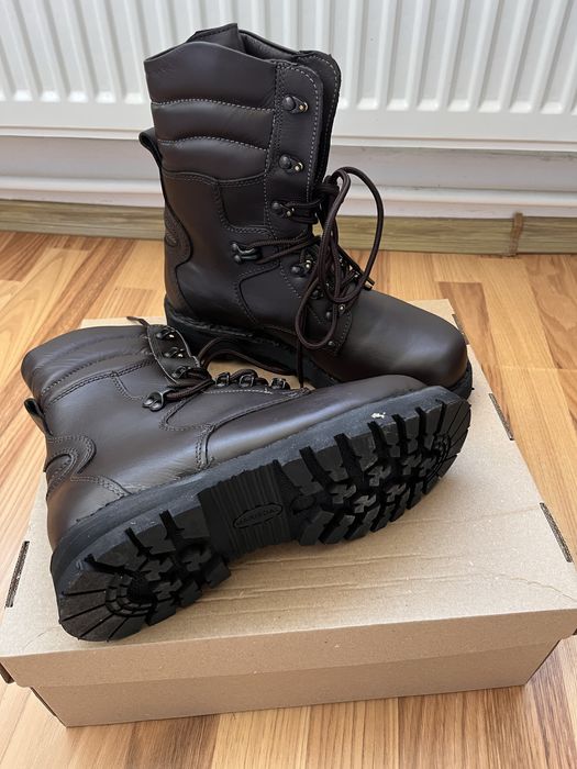 Costum combat 40/1 si bicanci maro piele ms 26(40)