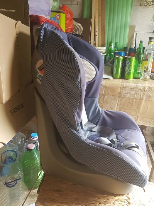 Scaun pentru copii de masina