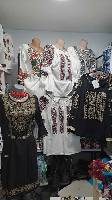 Нови Дамски ризи с народни мотиви.Различни модели и размери.