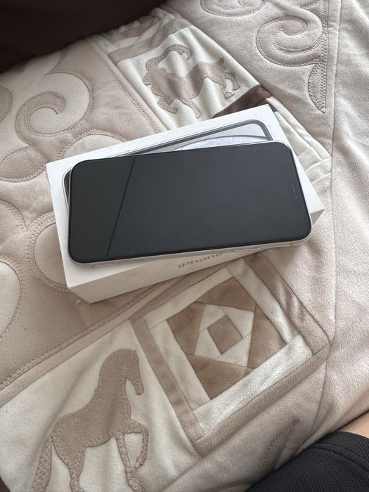 Продам Iphone XR