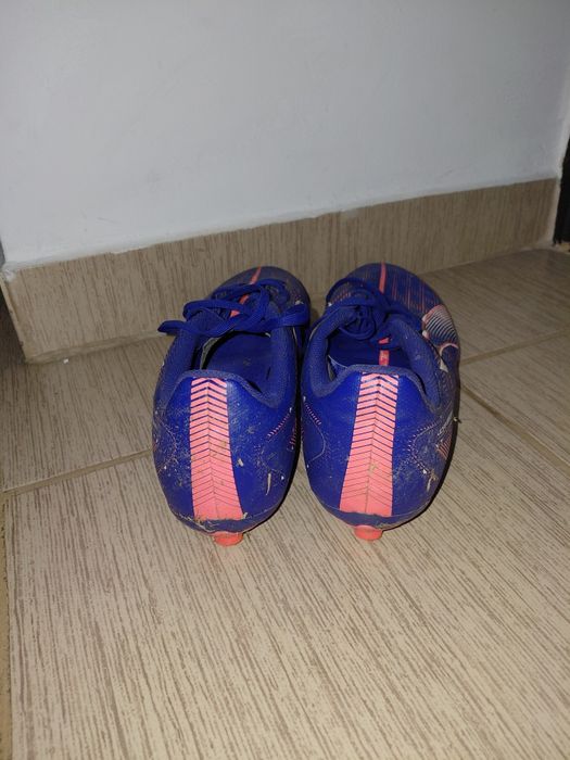 Ghete de fotbal Puma