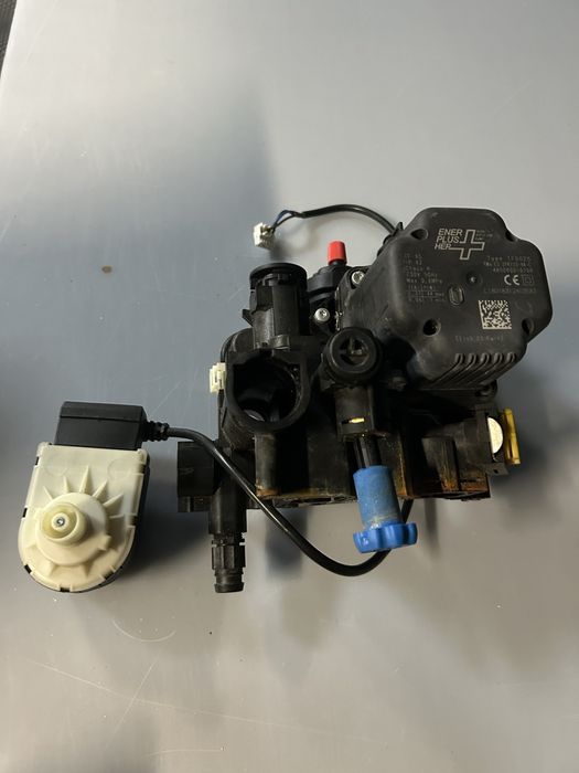 Placa frontala,vana cu 3 cai, pompa