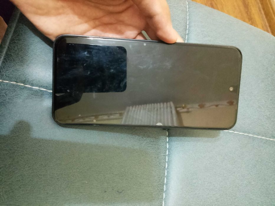 Texno spark 30C sotiladi