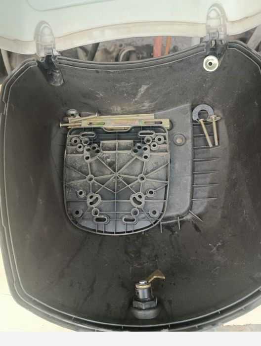 Кофр багажник б/у.