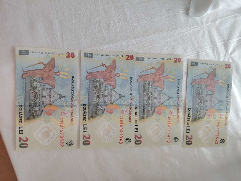 4 monede/hârtii de 20 de lei