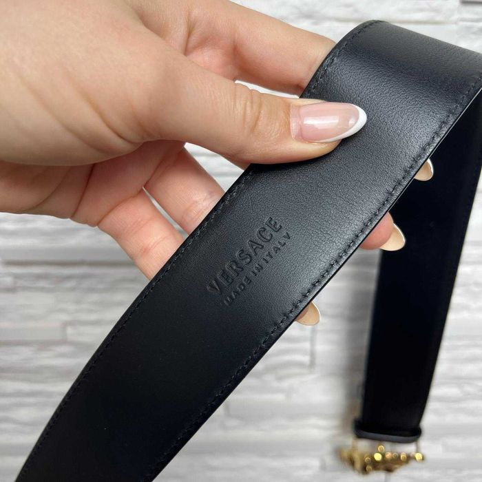 Колан на марката Versace