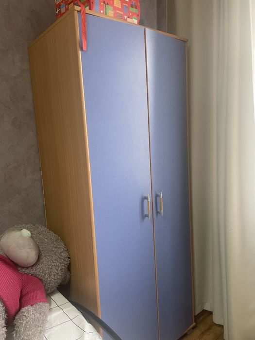 Продаю детский гарритур с библиотечкой