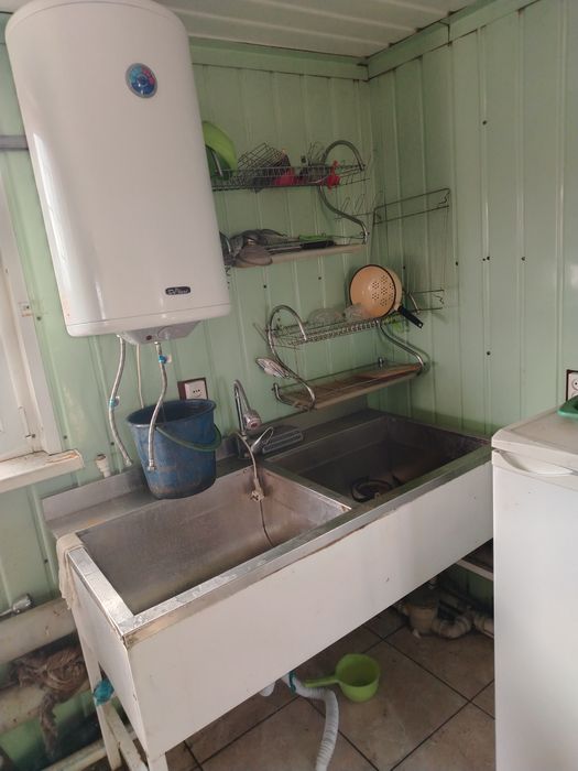 Продам столовую на разбор