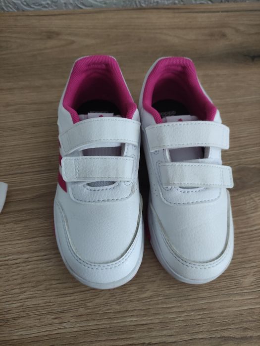 Адидас обувки за момиче 27 номер