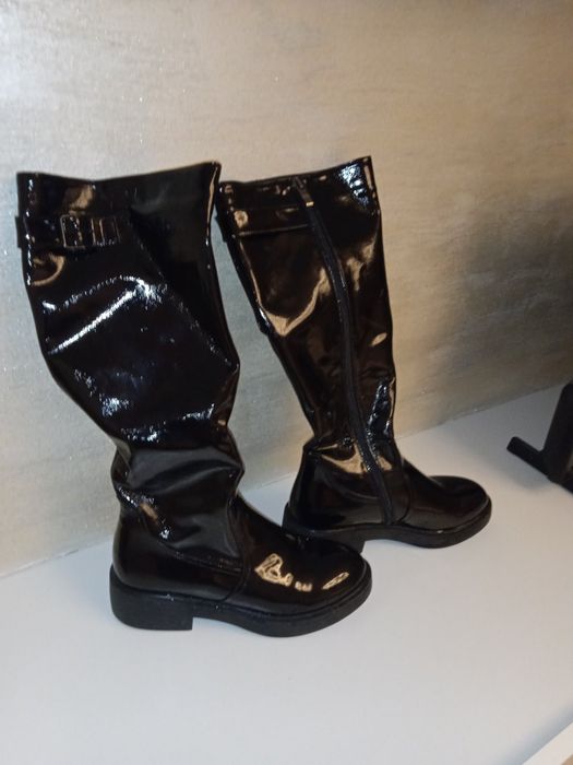 Ботуши естествен лак