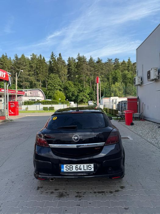 Opel Astra GTC Coupe 2006 1.9