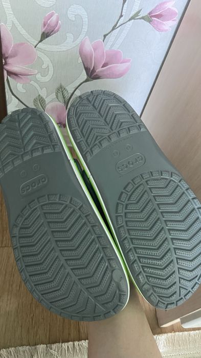 Тапочки или (кроксы) НОВЫЙ