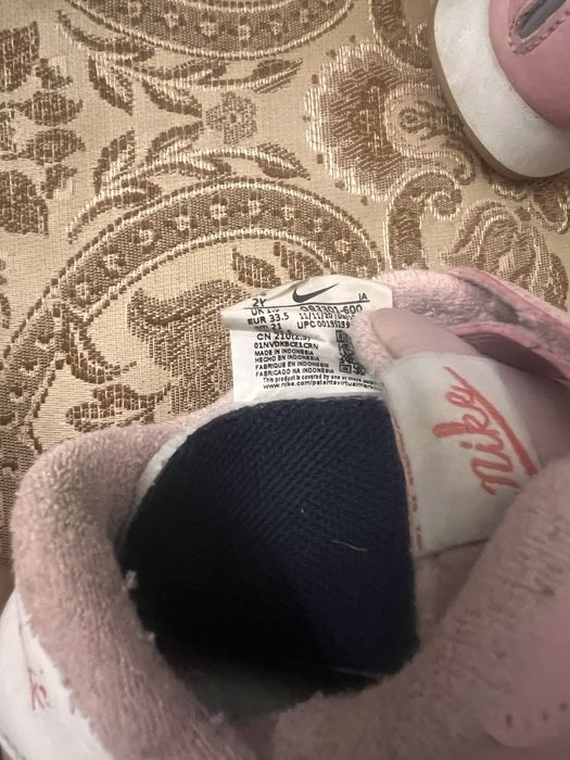 Кожаные кроссовки