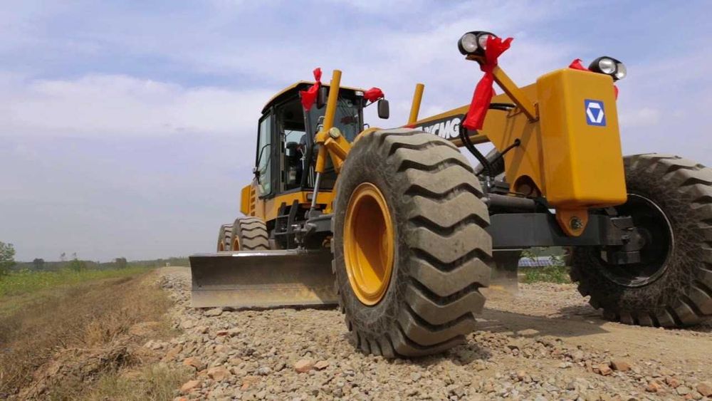 XCMG 15 тон  Грейдер  GR165