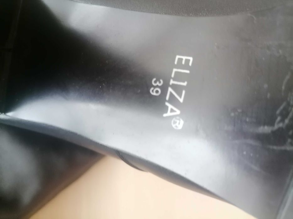 Дамски боти и ботуши