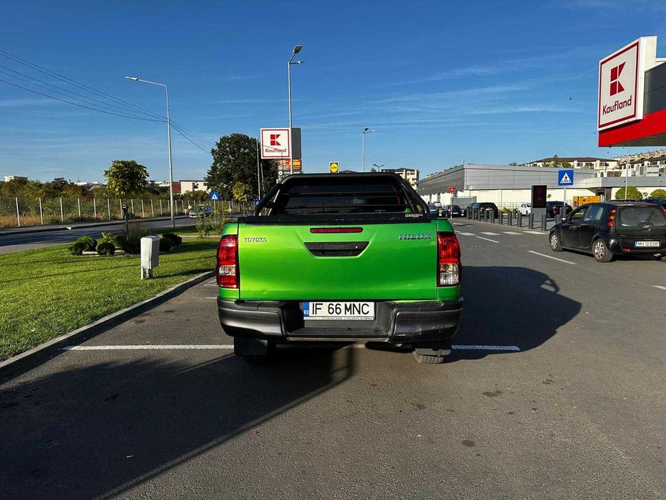 Toyota Hilux preparata off road