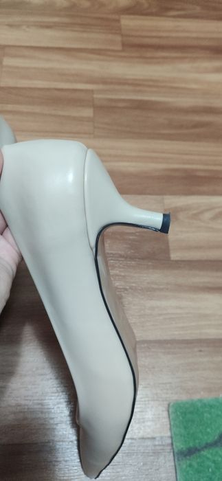 Продам туфли женские