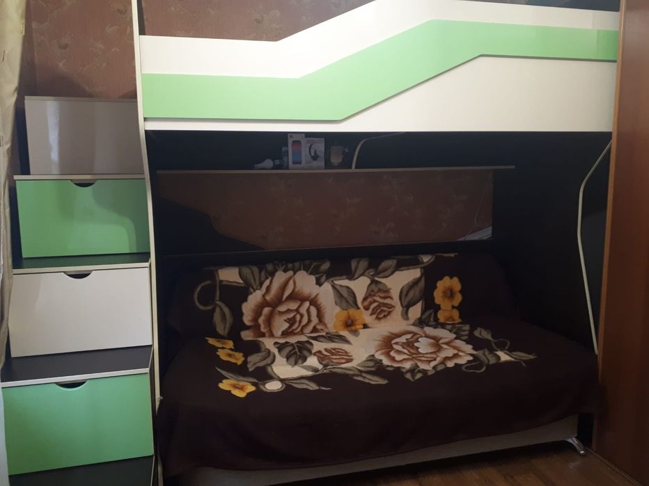 Кровать двухъярусная